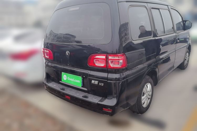 Used FORTHING Lingzhi 2023 M5 1.6L Practical Model 5 Seats