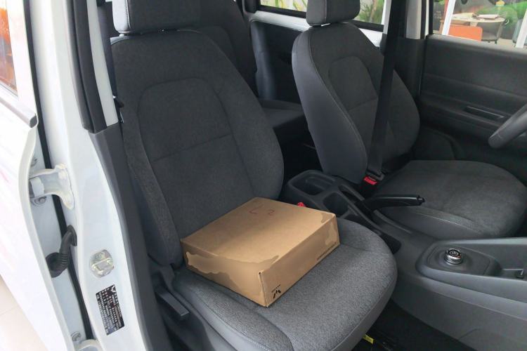 Used Wuling Hongguang New Energy 2024 All-Electric Model 300KM Practical Version
