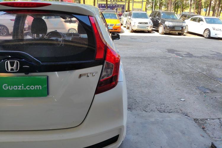 Used Honda Fit 2018 1.5L CVT Comfort Sunroof Version
