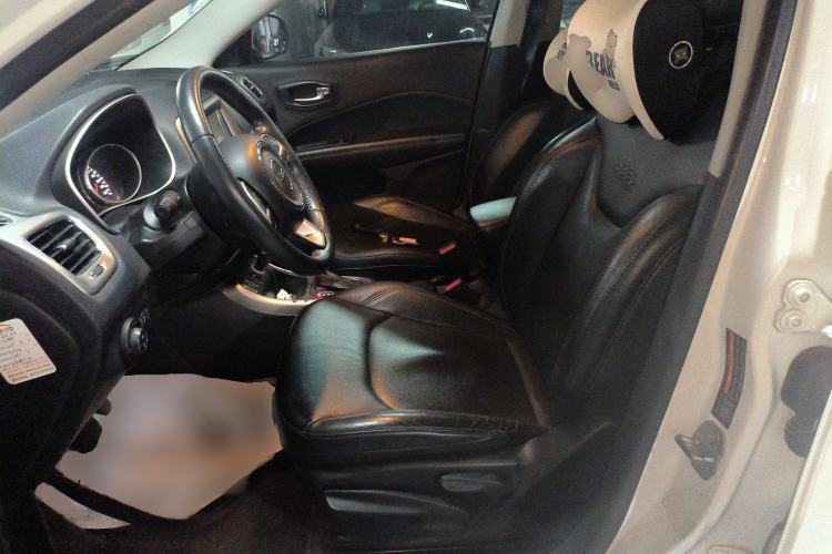 Used  Compass 2017 200T Automatic Family Edition
