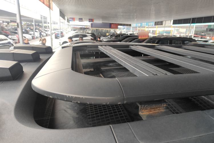 Used  G318 2024 Four-Wheel-Drive Air Suspension Model