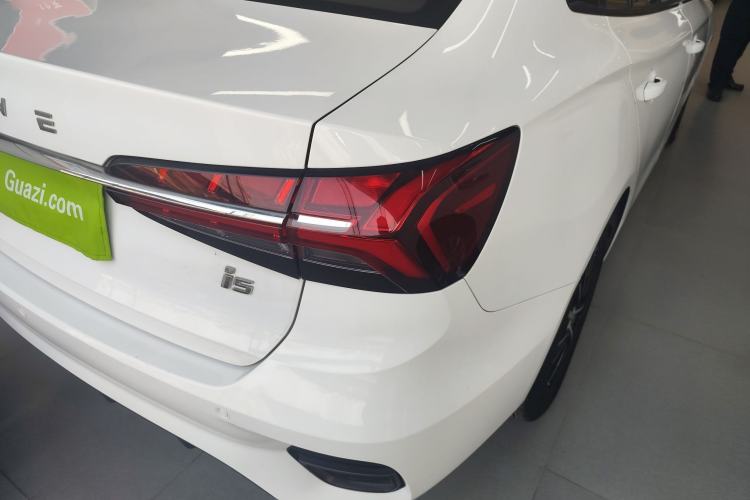 Used Roewe i5 2021 1.5L CVT Platinum Edition
