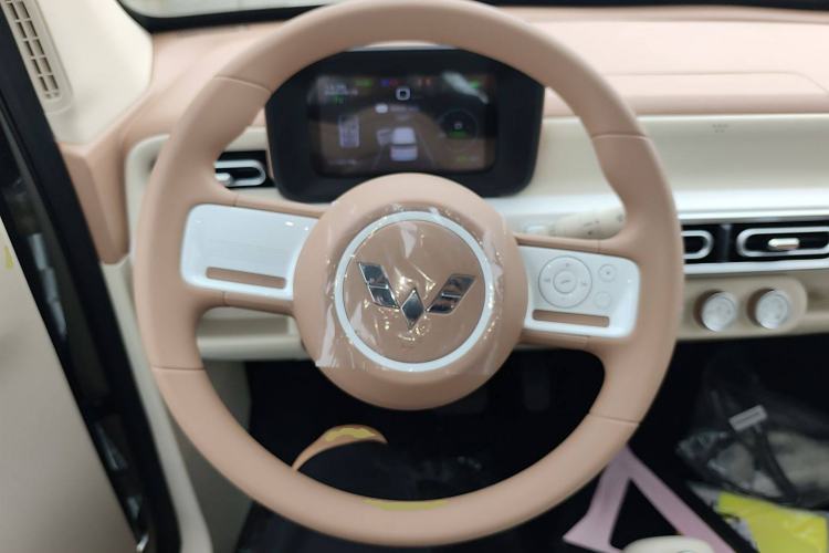 Used Wuling Hongguang MINIEV 2024 3rd Generation 215km Youth Edition
