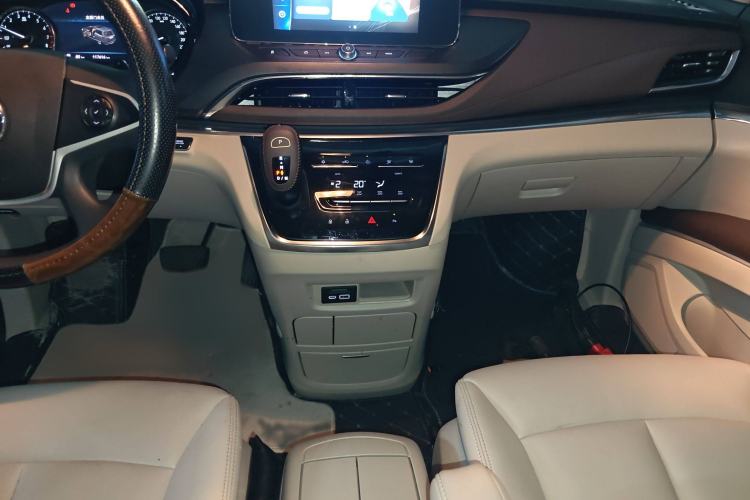 Used Buick GL8 2021 Land Cruiser Executive Class 652T Comfort Model
