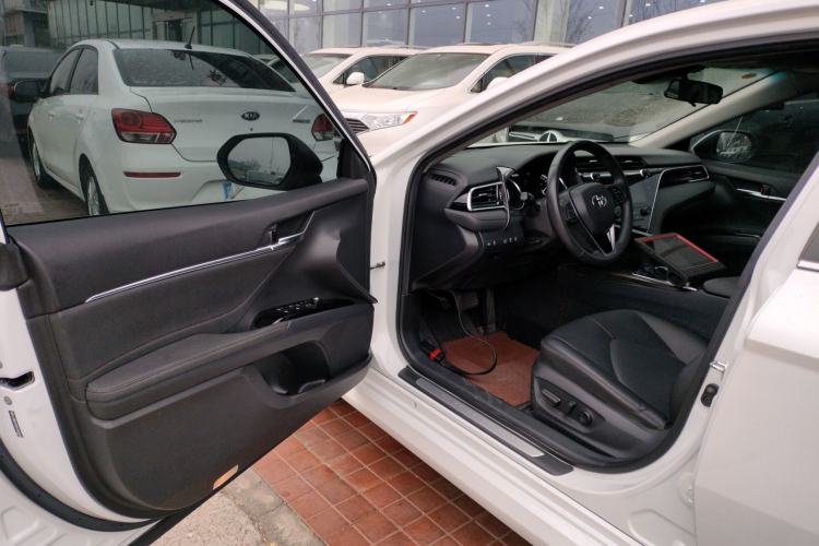 Used Toyota Camry 2019 Revised Version 2.0G Luxury Edition
