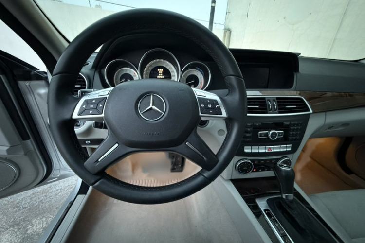 Used Mercedes-Benz C-Class 2013 C 260 Elegant Grand Edition

