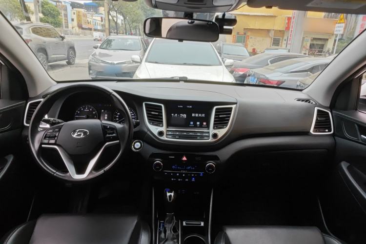 Used Hyundai Tucson 2015 1.6T Dual-Clutch Two-Wheel-Drive Smart Model
