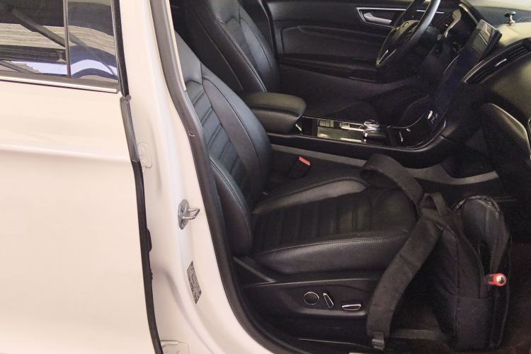 Used Ford Edge 2020 EcoBoost 245 Two-Wheel Drive Titanium 7-Seater
