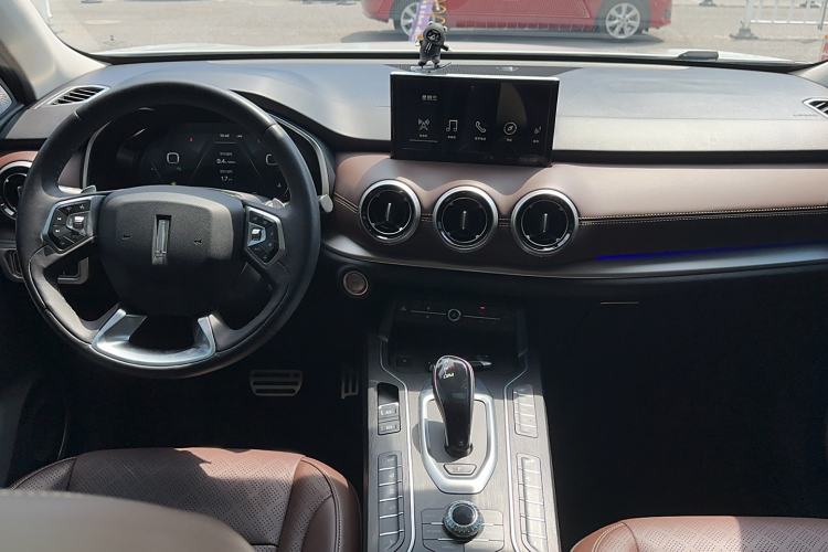 Used Wey VV6 2018 2.0T Four-Wheel Drive Flagship Version China V Standard
