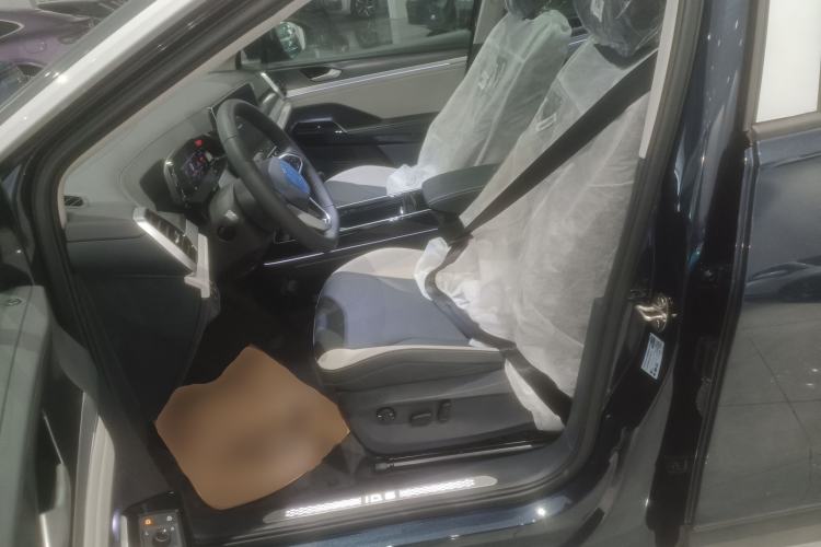 Used Volkswagen ID.6 CROZZ 2022 Long-Range PURE+ Edition