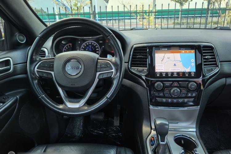 Used  Grand Cherokee 2020 3.0L Professional Navigation Edition
