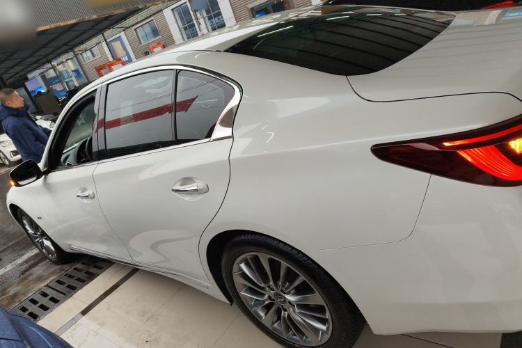 Used Infiniti Q50L 2018 2.0T Enjoyment Version China VI Standard
