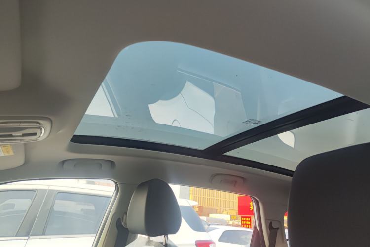 Used Roewe RX5 2025 PLUS 330TGI Automatic Trendsetting Smart Edition
