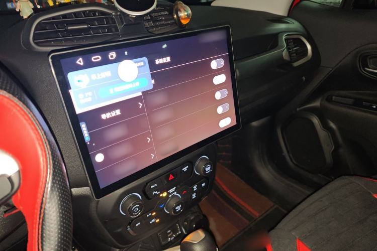 Used  Renegade 2019 220T Automatic Leading Edition
