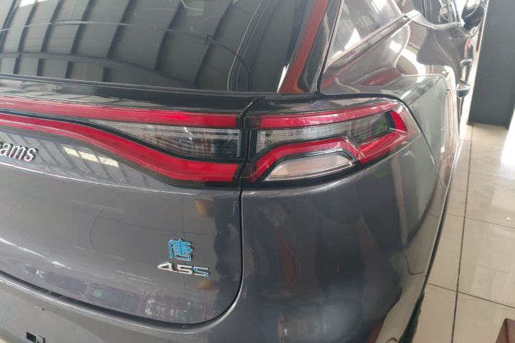 Used BYD Tang New Energy 2018 DM 2.0T All-Wheel Drive Smart Connect Genesis Edition 7 Seats China V Emission Standard
