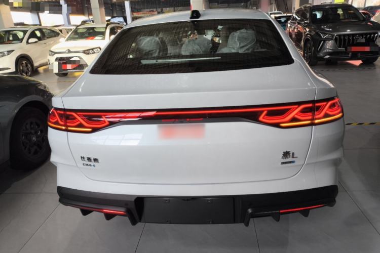 Used BYD Qin L 2025 DM-i Smart Drive 80KM Leading Model