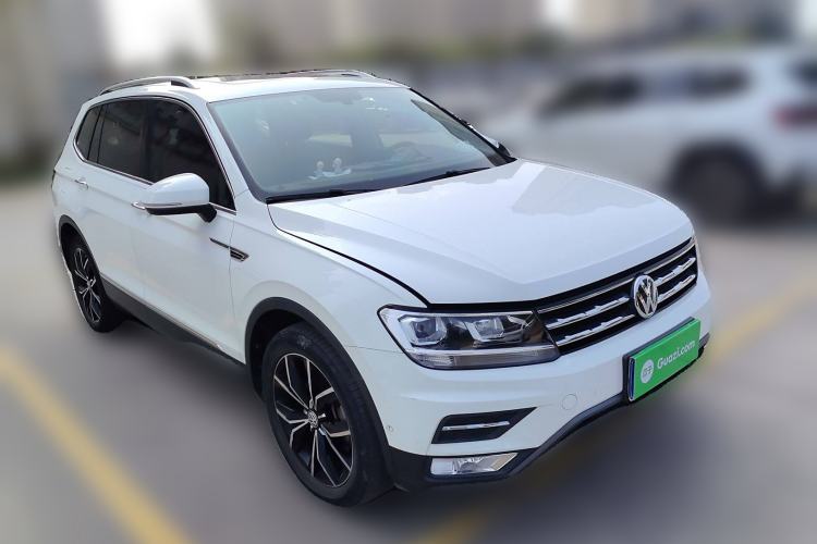 Used Volkswagen Tiguan L 2019 Revised 330TSI Automatic Two-Wheel Drive Smart & Luxury Edition China VI Standard
