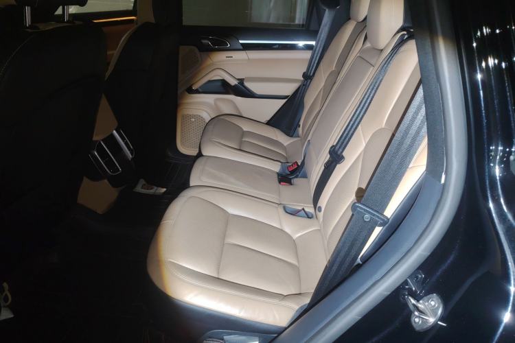 Used Porsche Cayenne 2016 Cayenne Platinum Edition 3.0T
