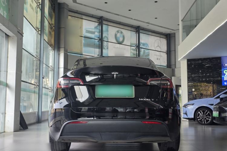 Used Tesla Model Y 2022 Rear-Wheel-Drive Version
