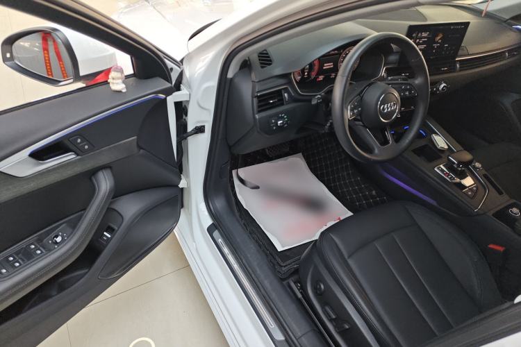 Used Audi A4L 2023 40 TFSI Fashionable and Elegant Version