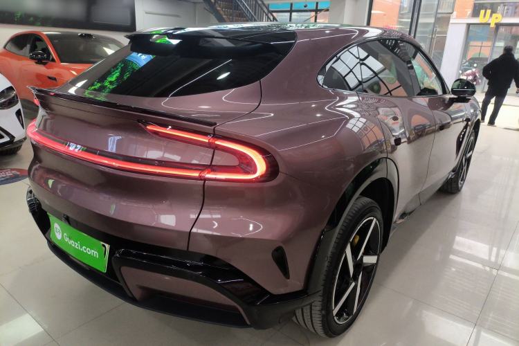 Used  YU7 2025 Ultra-Long Range High-Performance All-Wheel-Drive Max Edition