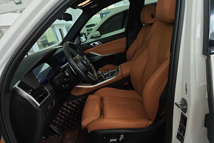 Used BMW X5 2019 xDrive40i M Sport U.S. specification
