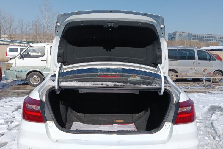 Used Geely Auto Vision 2019 Upgraded Model 1.5L CVT Luxury Version China VI Standard
