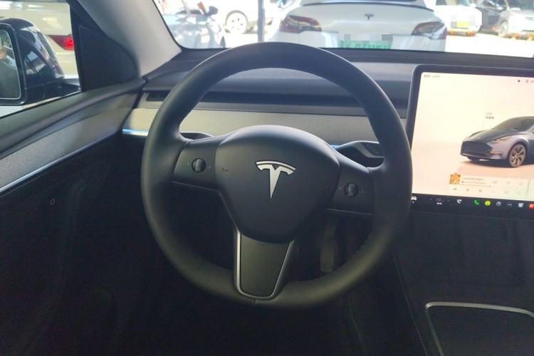 Used Tesla Model Y 2024 Rear-Wheel-Drive Version
