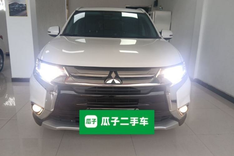 Used Mitsubishi Outlander 2018 2.0L Two-Wheel Drive Glory Edition 5 Seats
