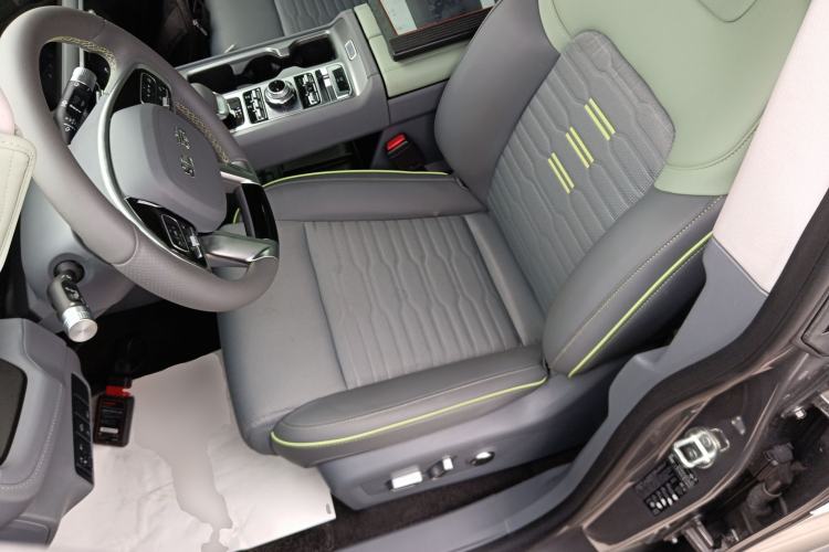 Used  BJ40 2024 2.0D All-New Blade Hero Crosser
