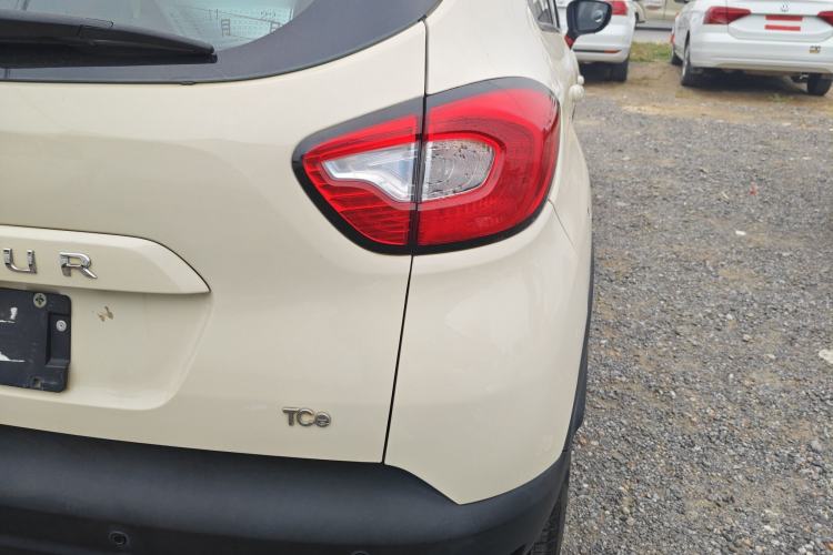 Used Renault Captur 2015 1.2T Automatic Standard Edition
