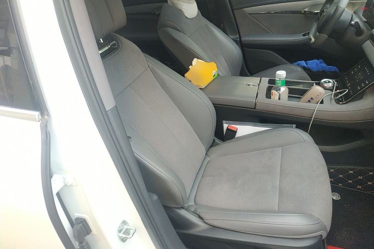 Used VOYAH PASSION 2024 PHEV Four-Wheel Drive Ultra-Long Range Executive Edition
