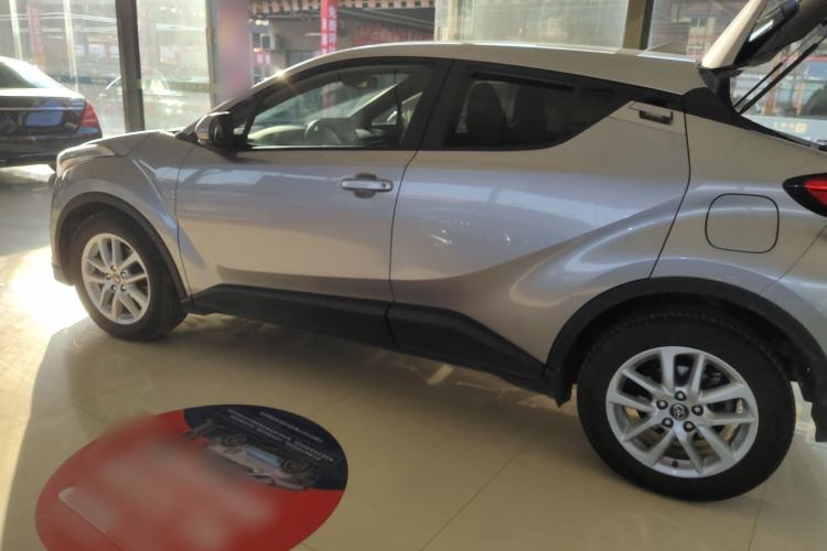 Used Toyota IZOA 2018 2.0L Yidong Edition China VI