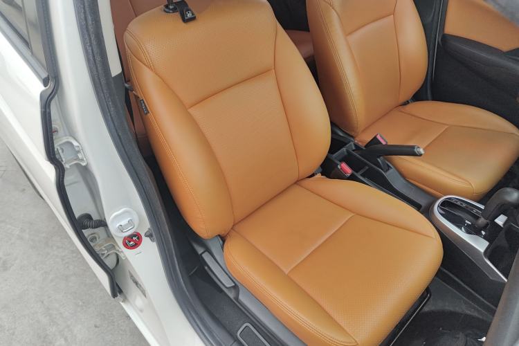 Used Honda Fit 2016 1.5L SES CVT Fashion Sunroof Edition
