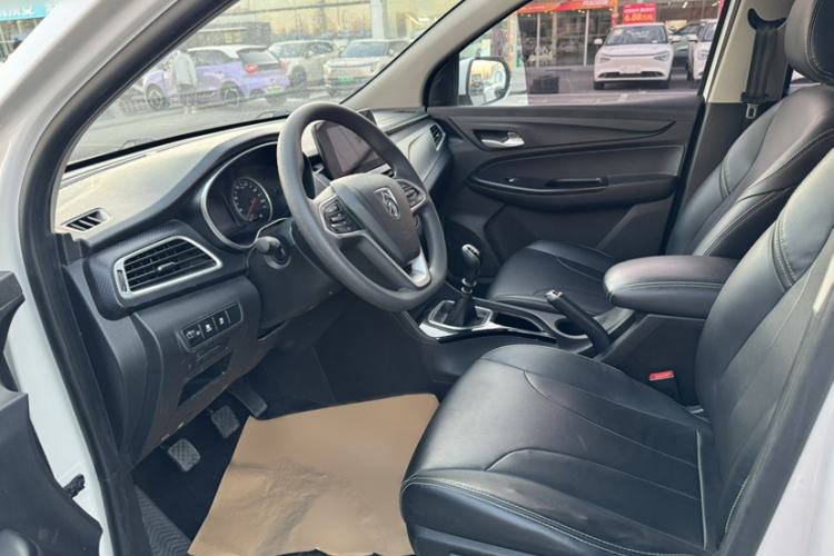 Used Baojun 730 2021 1.5L Manual Fashion Version 7 Seats
