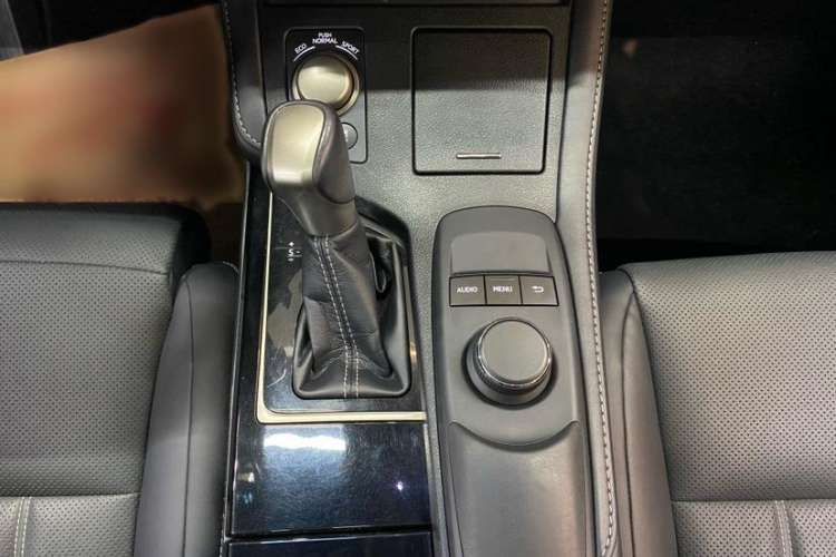 Used Lexus ES 2015 300h Comfort Edition
