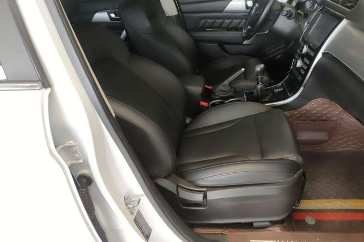 Used Haval H2 2014 1.5T Manual Two-Wheel Drive Urban Edition
