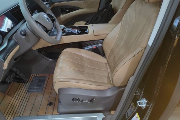 Used Denza D9 2022 DM-i 970 Four-Wheel Drive Flagship Model