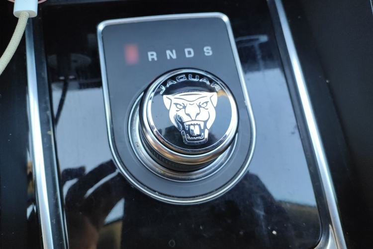 Used Jaguar F-PACE 2018 2.0T Four-Wheel Drive Urban Luxury Edition
