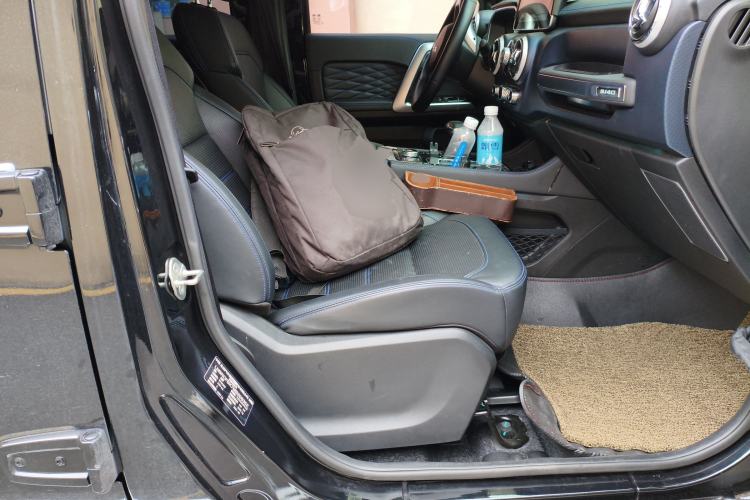 Used  BJ40 2020 2.0T Automatic Four-Wheel Drive Urban Hunter Edition Chivalrous Type