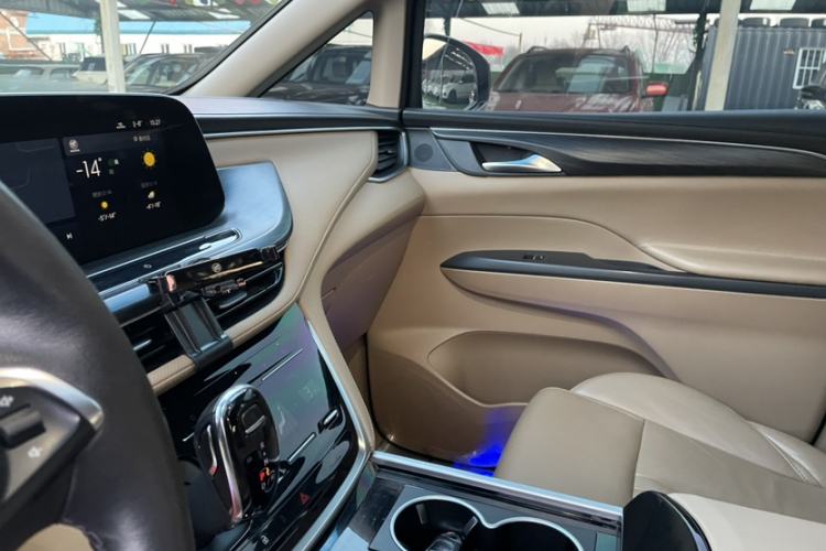 Used Buick GL8 2021 ES Land Cruiser 653T Luxury Edition