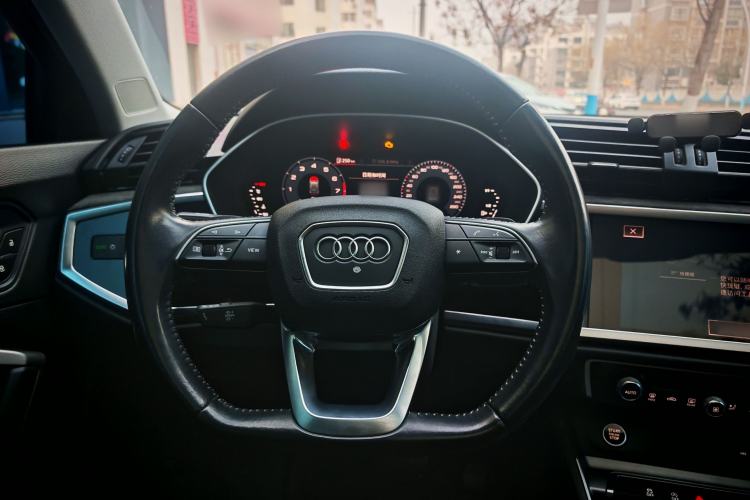 Used Audi Q3 2021 35 TFSI Fashion Dynamic Model
