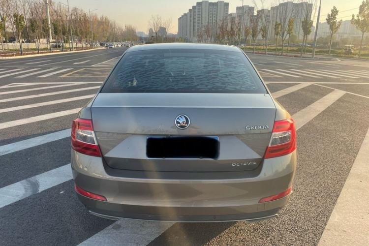 Used Skoda Octavia 2015 1.6L Automatic Yijie Edition