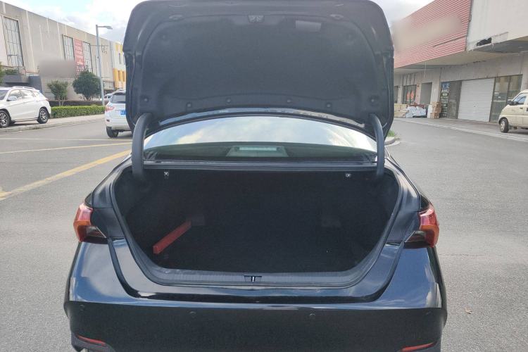 Used Toyota Avalon 2019 2.0L Luxury Edition China VI Standard
