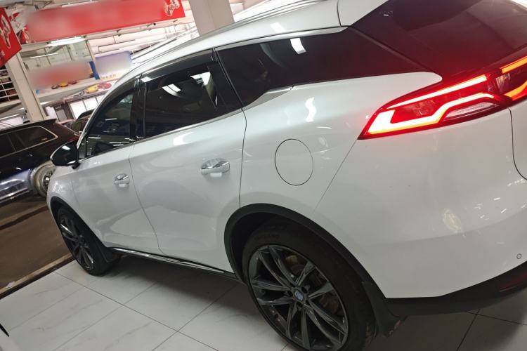 Used BYD Tang New Energy 2018 DM 2.0T All-Wheel Drive Smart Connect Genesis Edition 7 Seats China V Emission Standard