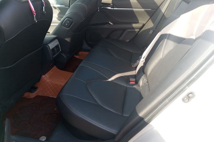 Used Toyota Camry 2019 Dual-Engine 2.5 HG Luxury Edition China VI Standard
