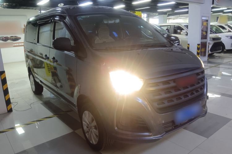 Used Jinbei Gold Hiace M Classic 2022 1.5L Engineering Lion Passenger Vehicle 5 Seats
