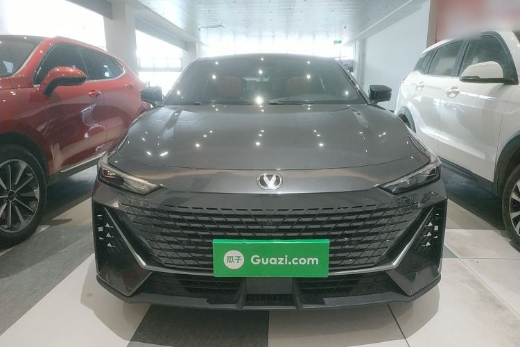 Used Changan UNI-V 2022 1.5T Prestige Version