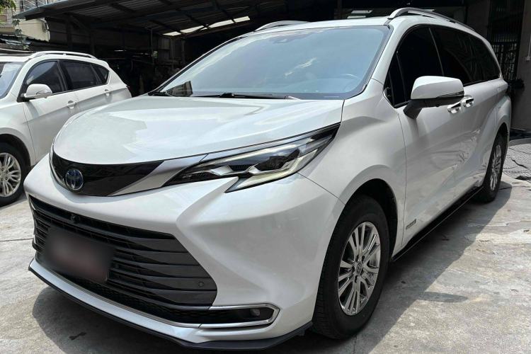 Used Toyota Sienna 2021 2.5L Hybrid Premium Edition
