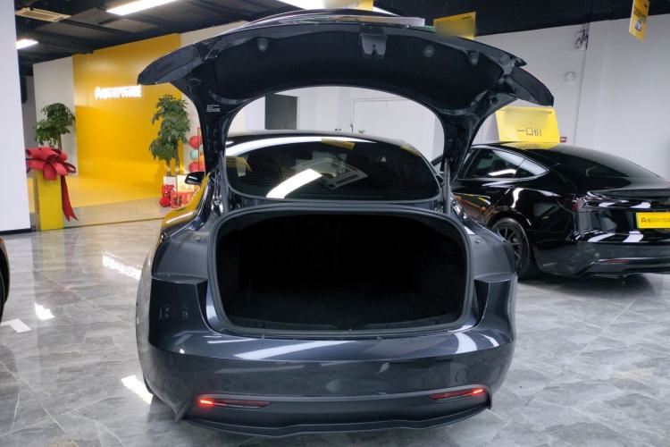 Used Tesla Model 3 2023 Long-Range All-Wheel-Drive Version